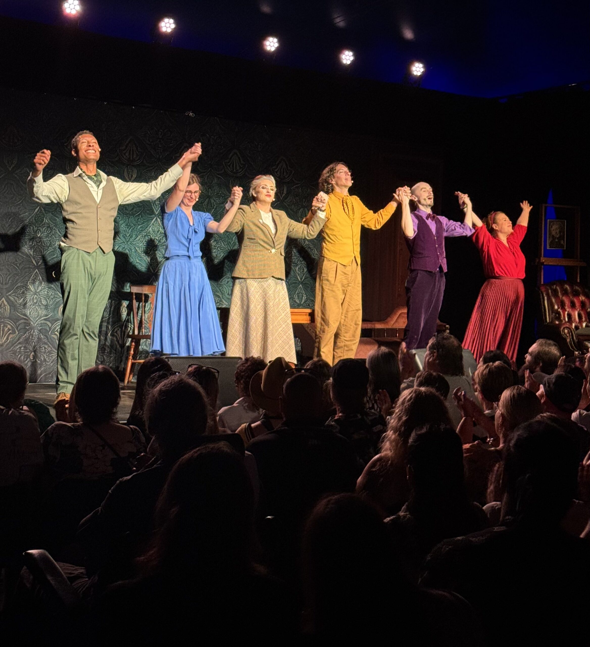 the cast onstage at murder she didn't write showing how close the chairs are to each other. 