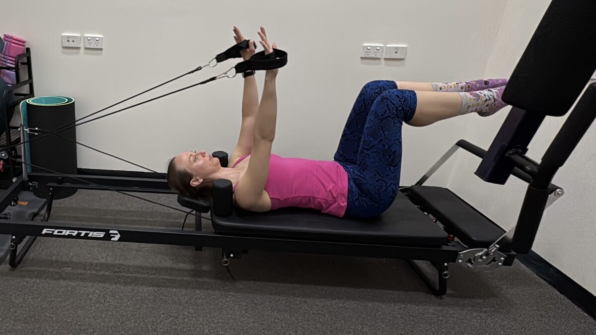 Victoria-Rose Paris attempting a gym workout.